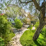 Bed & Breakfast La Giara 4*