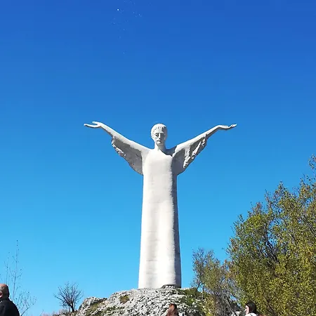 La Giara Nocleg ze śniadaniem 4*