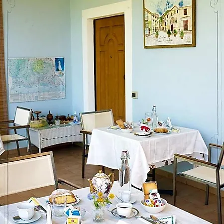 Bed & Breakfast La Giara 4*
