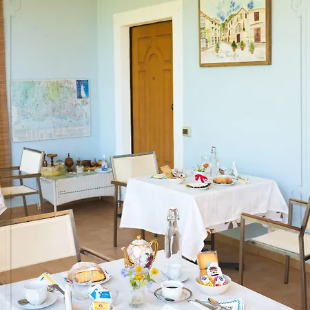 La Giara Bed & Breakfast 4*