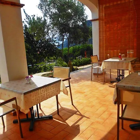 Bed & Breakfast La Giara 4*