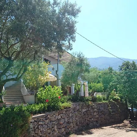 La Giara Bed & Breakfast 4*