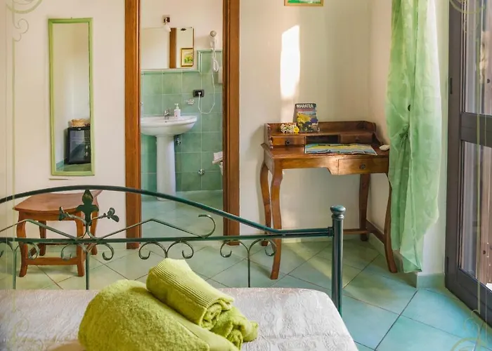 La Giara Bed & Breakfast 4*