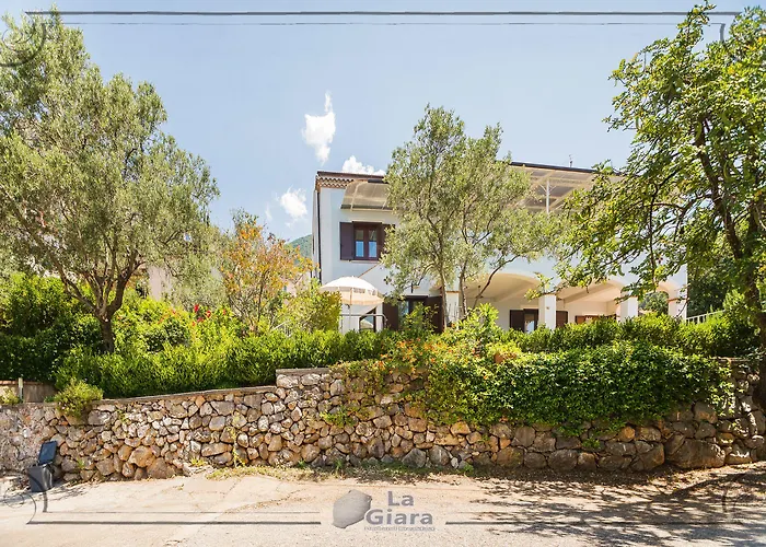 La Giara Bed & Breakfast 4*