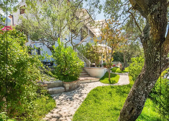 Bed & Breakfast La Giara 4*